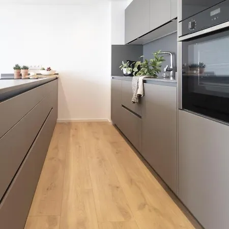 Апартаменты Vivalidays Apartour -