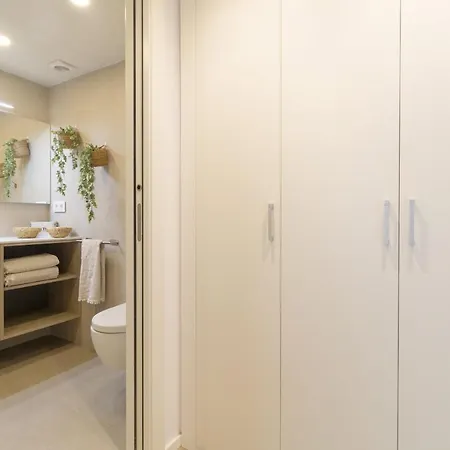 Vivalidays Apartour - *