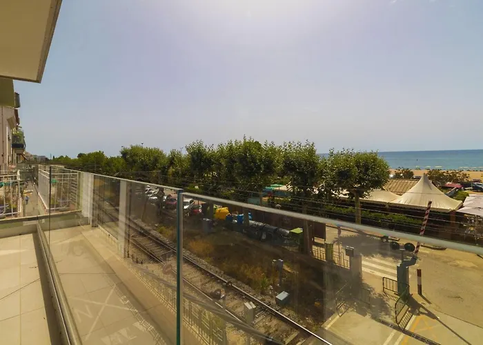 Апартаменты Vivalidays Apartour - *